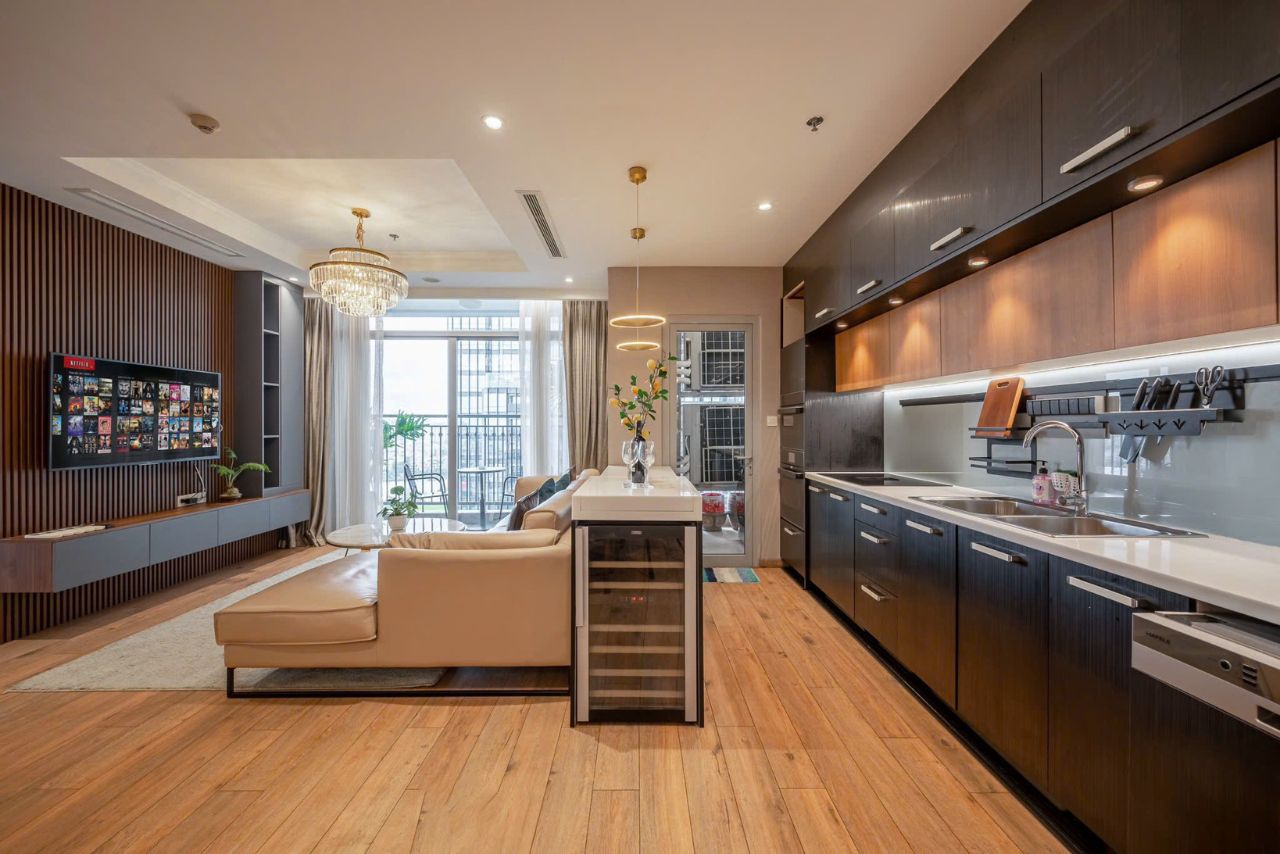 Bán 4 phòng ngủ Vinhomes Central Park 150m2, nội thất hiện đại