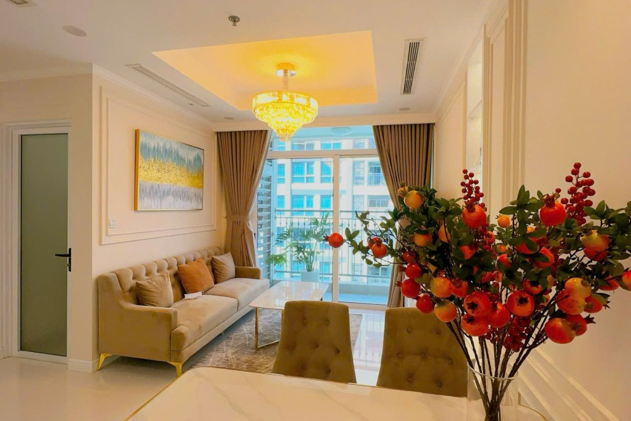 Sang nhượng căn hộ 2 phòng ngủ Vinhomes Tân Cảng đầy đủ nội thất, 79m2 (1)